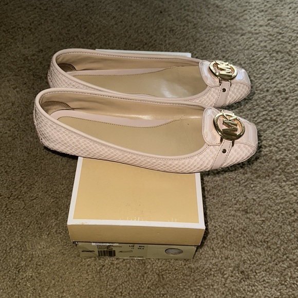 Pink Snake Pattern Michael Kors Flats - Picture 2 of 5